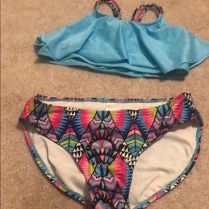 And xhilaration girls swimsuit